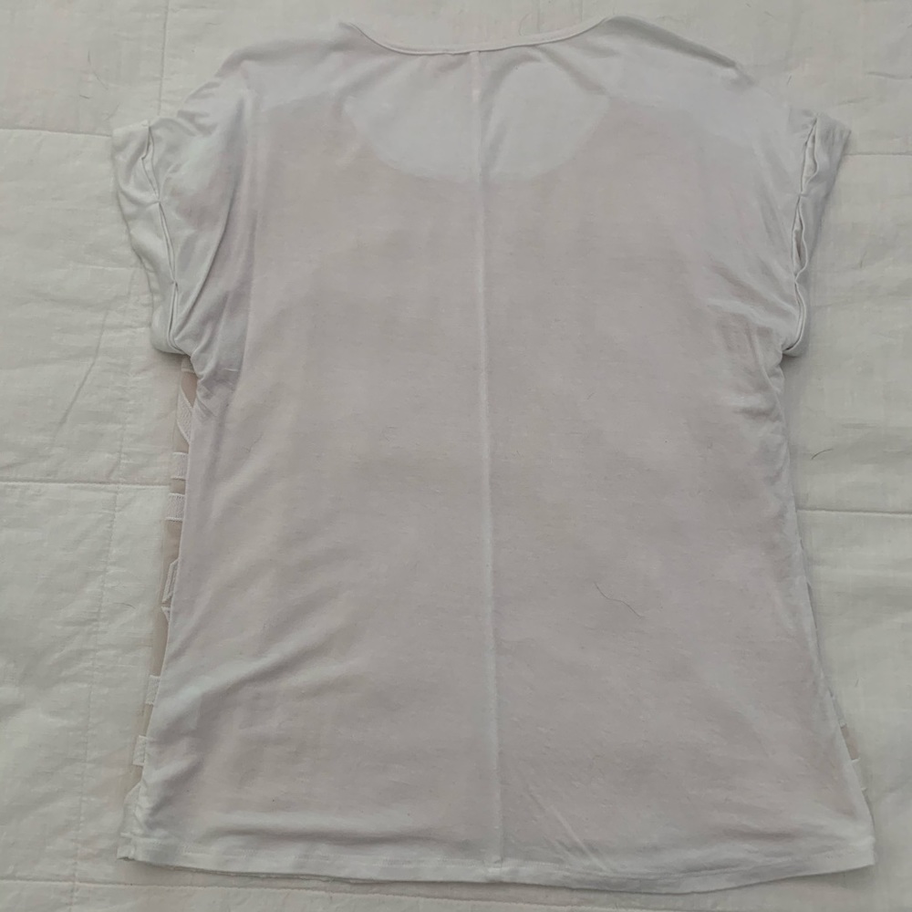 Patterned White Top - Picture 4 of 4